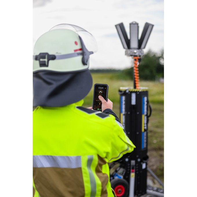 Turn de lumina telescopic iluminare temporara 670W - 95.000 lumeni RIDICARE ELECTRICA